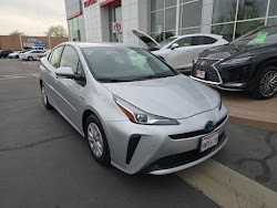 2021 Toyota Prius LE