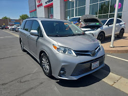 2018 Toyota Sienna XLE